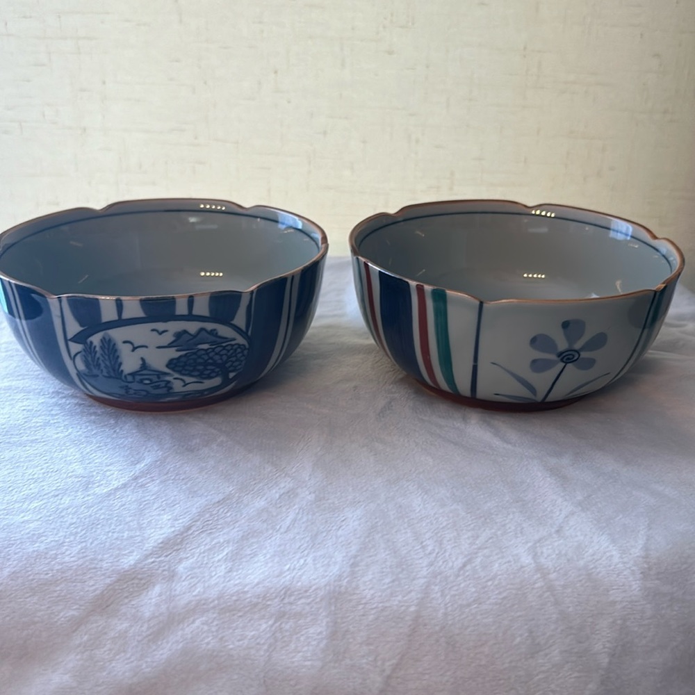 Two beautiful Asian rice bowls. 5”